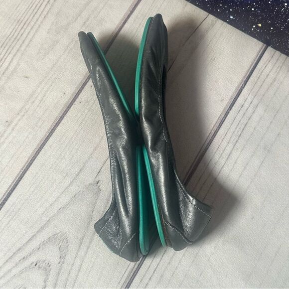 TIEKS BY GAVRIELI Metallic Gray Leather Slip On Foldable Ballet Flats Women Sz 8 - Picture 7 of 7